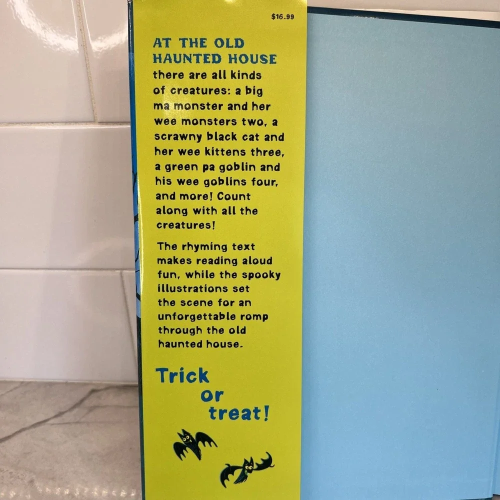 At the Old Haunted House - Hardcover By Ketteman, Helen